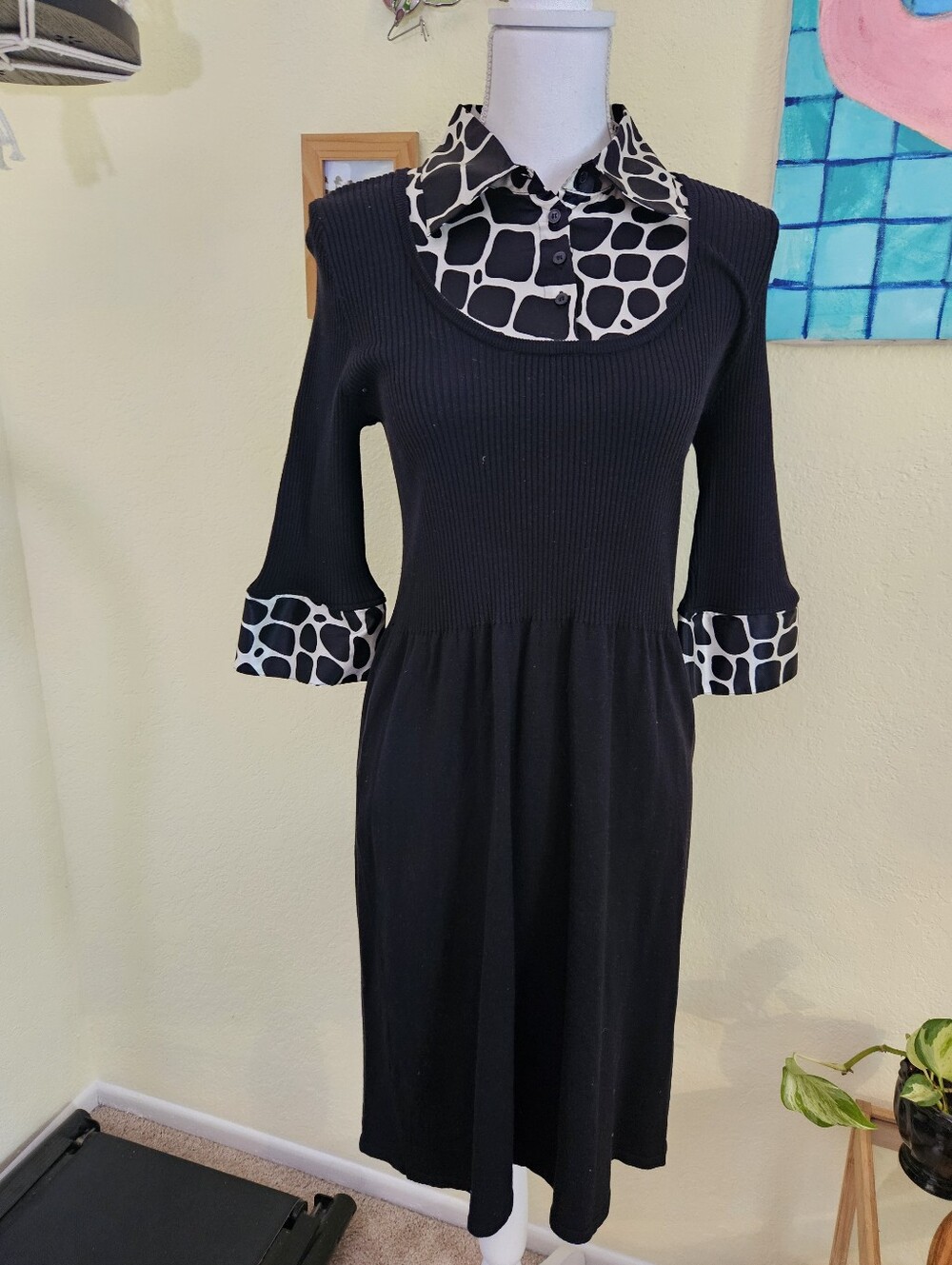 INC Int'l Silk Blend Knit Dress With Giraffe Pattern - neck and sleeves Sz L